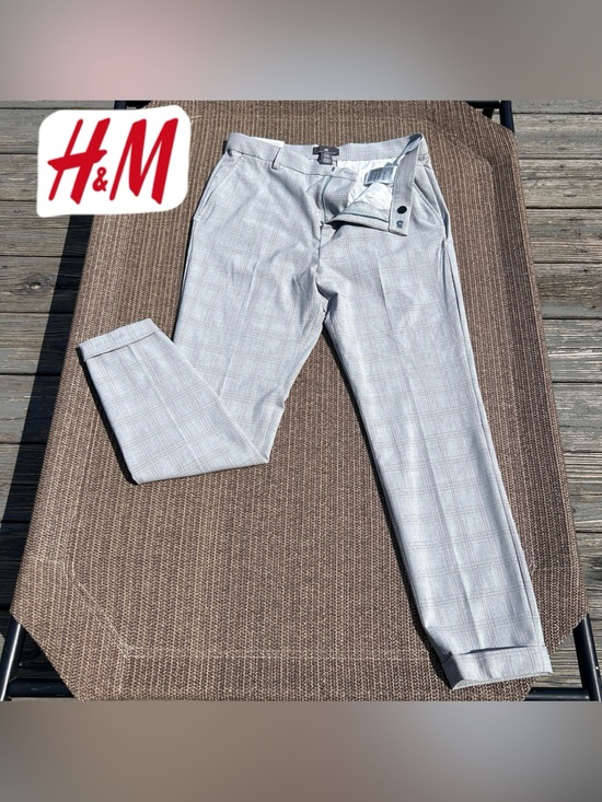 H&M Pants - H&M Gray Glen Plaid Skinny 3/4 Fit Dress Pants